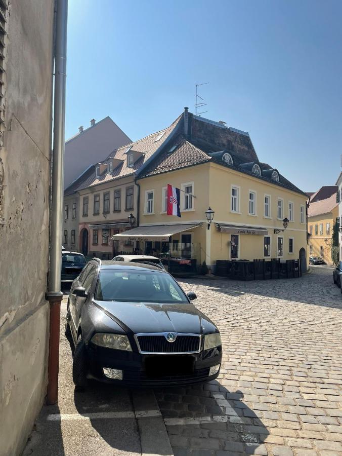 Grich Witch Apartment Zagreb Eksteriør billede