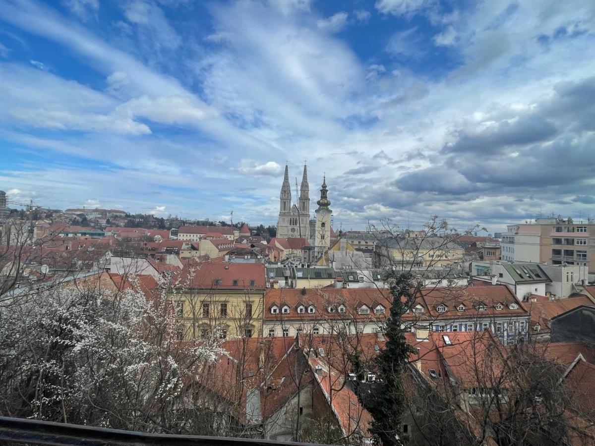 Grich Witch Apartment Zagreb Eksteriør billede